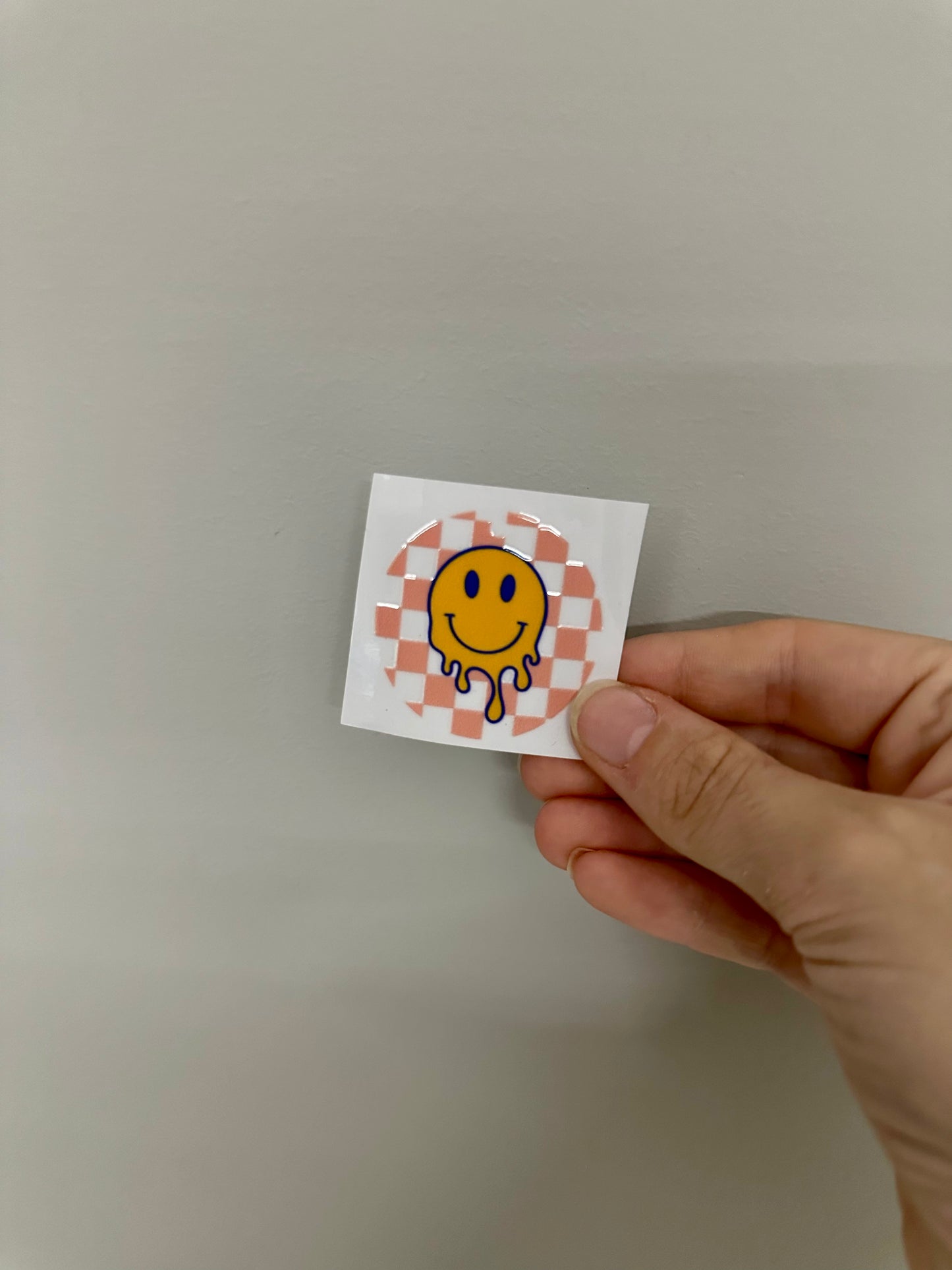 UV DTF KEYRING DECAL - RETRO SMILEY